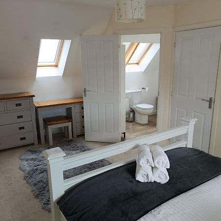 3 Bedroom Townhouse Near Bicester Village Exterior foto