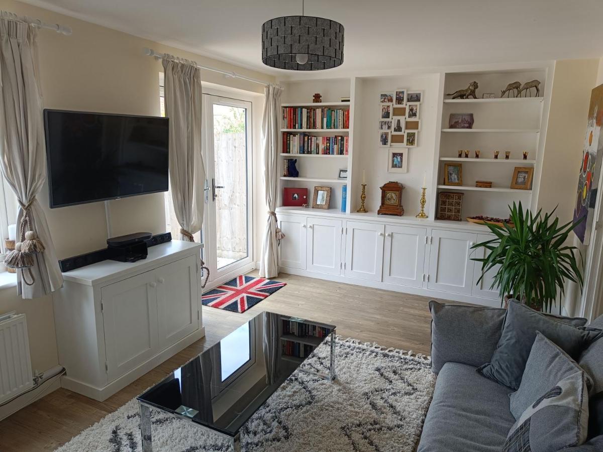 3 Bedroom Townhouse Near Bicester Village Exterior foto